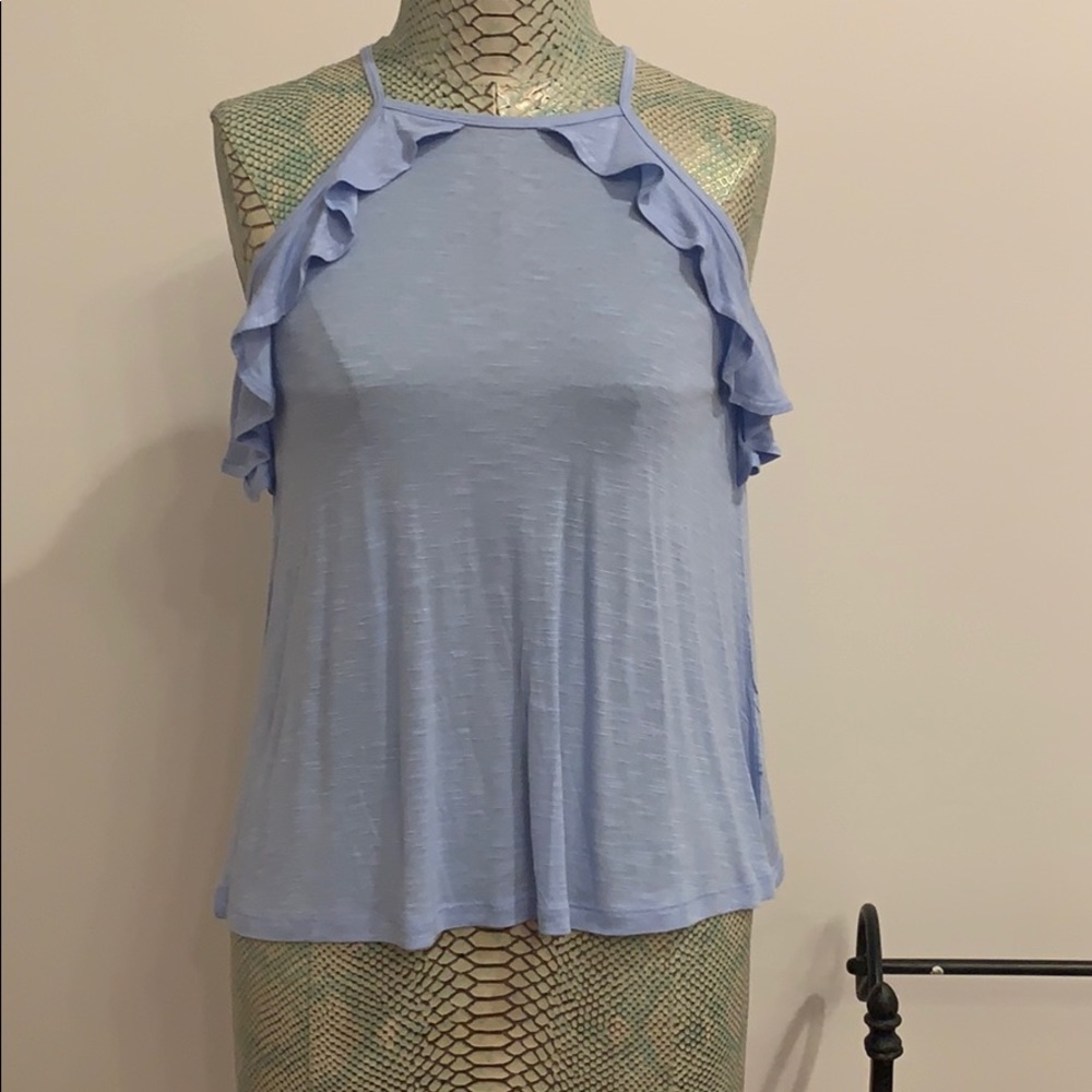 blue tanktop